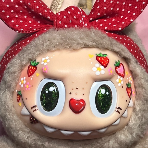 Custom Strawberry Toffee Labubu - Picture 5 of 5